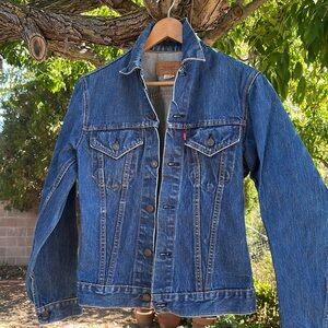 Levi’s Classic red tab vintage Denim Jacket size medium 
Excellent condition